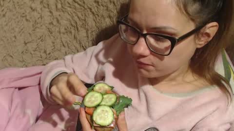 Snapshot of flowercandydoll chatting on 2, 12, 2024 say meow and send tip  online show from 2, 12, 2024