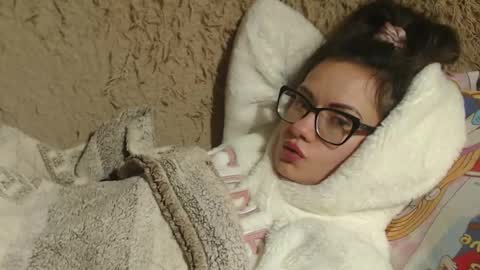 Snapshot of flowercandydoll chatting on 8, 2, 2025 say meow and send tip  online show from 8, 2, 2025