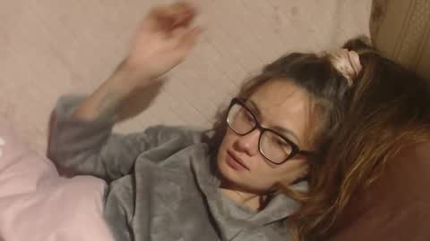 Snapshot of flowercandydoll chatting on 16, 11, 2025 say meow and send tip online show from 16, 11, 2025