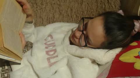 Snapshot of flowercandydoll13 chatting on 16, 1, 2025 say meow and send tip  online show from 16, 1, 2025