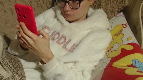 Snapshot of flowercandydoll13 chatting on 18, 1, 2025 say meow and send tip  online show from 18, 1, 2025