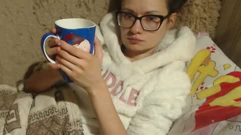 Snapshot of flowercandydoll13 chatting on 26, 1, 2025 say meow and send tip  online show from 26, 1, 2025