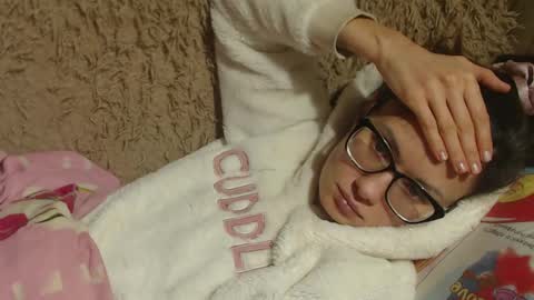 Snapshot of flowercandydoll13 chatting on 3, 2, 2025 say meow and send tip  online show from 3, 2, 2025