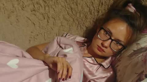 Snapshot of flowercandydoll13 chatting on 8, 9, 2025 say meow and send tip  online show from 8, 9, 2025