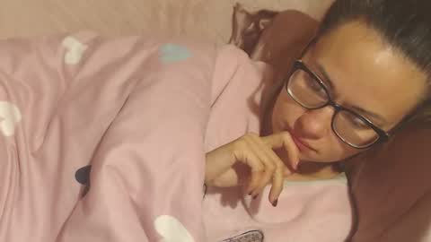 Snapshot of flowercandydoll13 chatting on 3, 10, 2025 say meow and send tip  online show from 3, 10, 2025