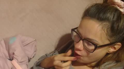 Snapshot of flowercandydoll13 chatting on 9, 11, 2025 say meow and send tip online show from 9, 11, 2025