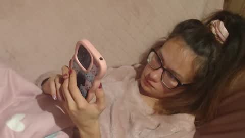 Snapshot of flowercandydoll13 chatting on 11, 11, 2025 say meow and send tip online show from 11, 11, 2025