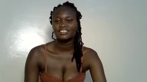 Snapshot of flowerdiva002 chatting on 27, 11, 2025 flowerdiva002 online show from 27, 11, 2025