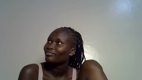 Snapshot of flowerdiva002 chatting on 5, 12, 2025 flowerdiva002 online show from 5, 12, 2025