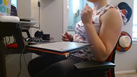 Flower Freak online show from 7, 3, 2025