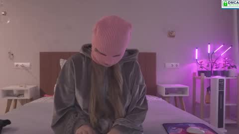 Snapshot of fluffy_hat chatting on 3, 3, 2025 Fluffy and Krut online show from 3, 3, 2025