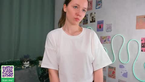 Polly online show from 2, 1, 2025
