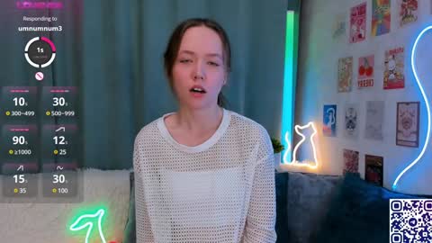 Polly online show from 1, 2, 2025