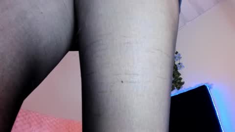 Snapshot of flylia_ chatting on 22, 2, 2025 lia online show from 22, 2, 2025