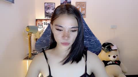 Snapshot of foeheart chatting on 5, 1, 2025 Foe online show from 5, 1, 2025