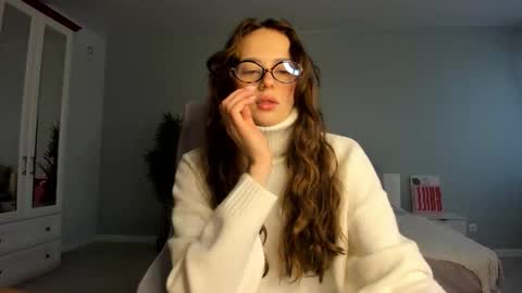 Kira online show from 15, 10, 2025