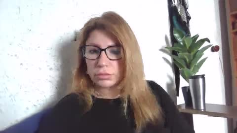 Snapshot of fox_red_lady7 chatting on 6, 3, 2025 fox_red_lady7 online show from 6, 3, 2025