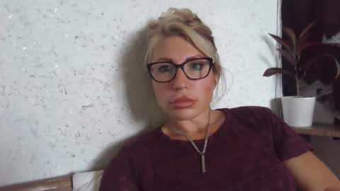 Snapshot of fox_red_lady7 chatting on 23, 9, 2025 fox_red_lady7 online show from 23, 9, 2025