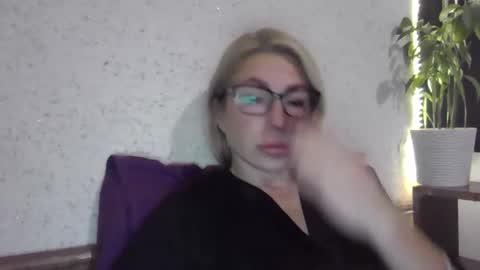 Snapshot of fox_red_lady7 chatting on 7, 11, 2025 fox_red_lady7 online show from 7, 11, 2025