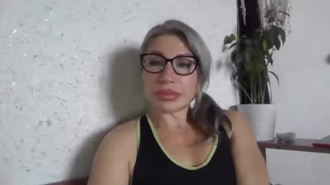 Snapshot of fox_red_lady7 chatting on 14, 11, 2025 fox_red_lady7 online show from 14, 11, 2025