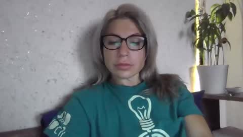 Snapshot of fox_red_lady7 chatting on 15, 11, 2025 fox_red_lady7 online show from 15, 11, 2025