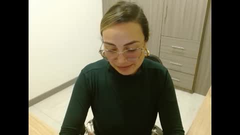 Snapshot of fox_renata chatting on 28, 10, 2025 Renata online show from 28, 10, 2025