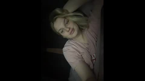 i am your baby Alien  online show from 30, 11, 2025