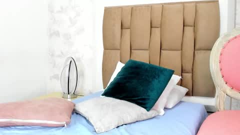 Foxy online show from 5, 1, 2025