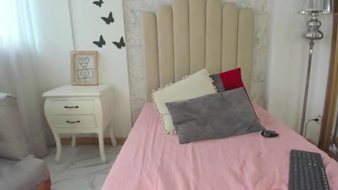 Foxy online show from 6, 1, 2025