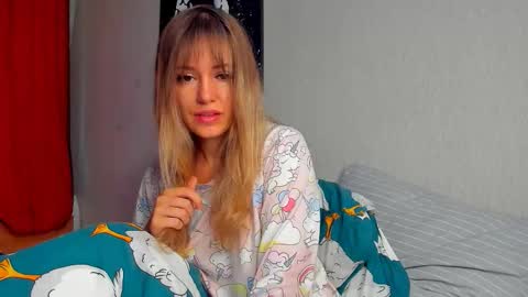 Foxy online show from 19, 9, 2025