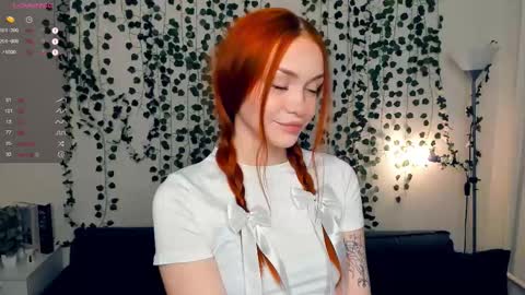 Snapshot of foxy_blush chatting on 14, 11, 2025 Eva online show from 14, 11, 2025