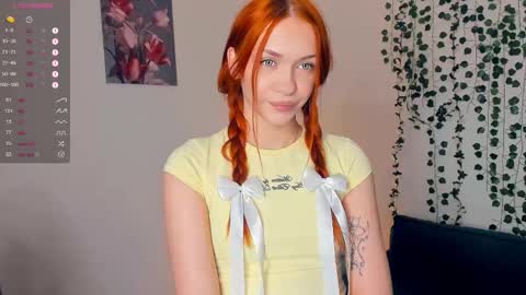 Snapshot of foxy_blush chatting on 16, 11, 2025 Eva online show from 16, 11, 2025