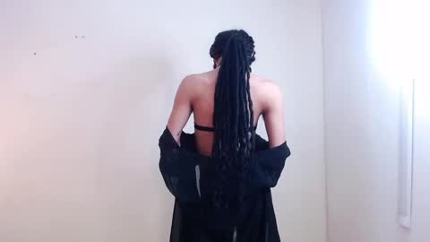 Ella online show from 10, 10, 2025