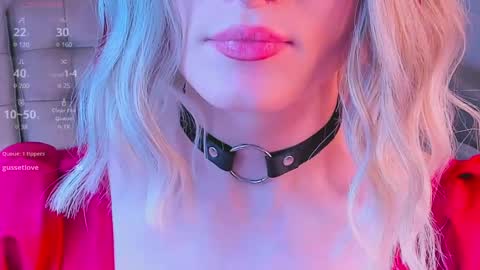 Snapshot of foxy_jpg chatting on 7, 2, 2025 Sue online show from 7, 2, 2025