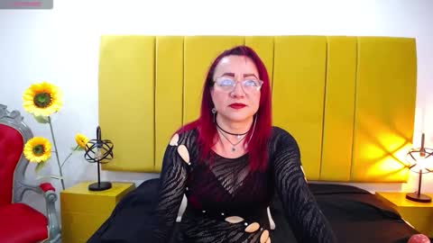 Foxy miilf online show from 14, 9, 2025