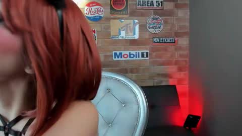 Snapshot of foxy_rhenna chatting on 15, 11, 2025 Miss Rhenna online show from 15, 11, 2025