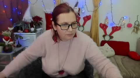 Snapshot of foxydesiree chatting on 31, 12, 2024 foxydesiree online show from 31, 12, 2024