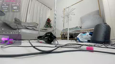 yiyi online show from 21, 12, 2025