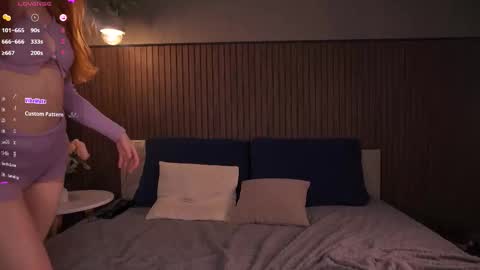 Snapshot of foxyrise chatting on 24, 11, 2025 Jane Foxy online show from 24, 11, 2025