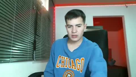 Snapshot of franccesco_699 chatting on 2, 2, 2025 franccesco_699 online show from 2, 2, 2025