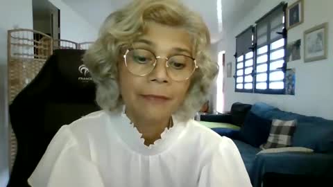 francelune online show from 22, 1, 2025