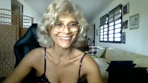 francelune online show from 3, 2, 2025