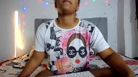 Snapshot of francihot4 chatting on 6, 3, 2026 francihot4 online show from 6, 3, 2026