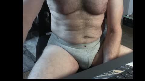 Snapshot of francois4059 chatting on 10, 9, 2025 Franois online show from 10, 9, 2025