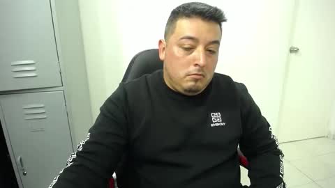 Snapshot of francoisroy chatting on 1, 10, 2025 Juan online show from 1, 10, 2025