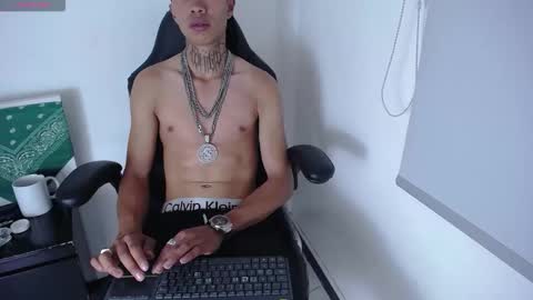 Snapshot of franklinn_23 chatting on 31, 10, 2025 Franklinn 23 online show from 31, 10, 2025