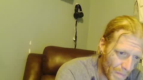 Snapshot of frankoze80 chatting on 21, 10, 2025 frankoze80 online show from 21, 10, 2025