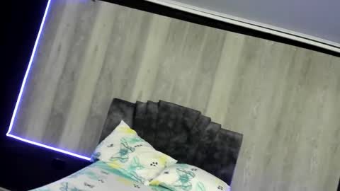 Snapshot of frankrouse_ chatting on 19, 10, 2025 Frank online show from 19, 10, 2025