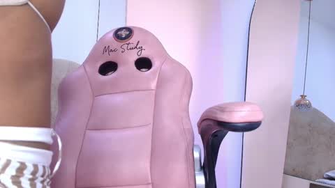 FRANYELY online show from 14, 11, 2025