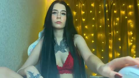 mistress Bastet and  mintcola online show from 22, 2, 2025